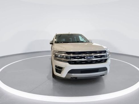 Used 2022 Ford Expedition Max Limited AWD/4WD image 3