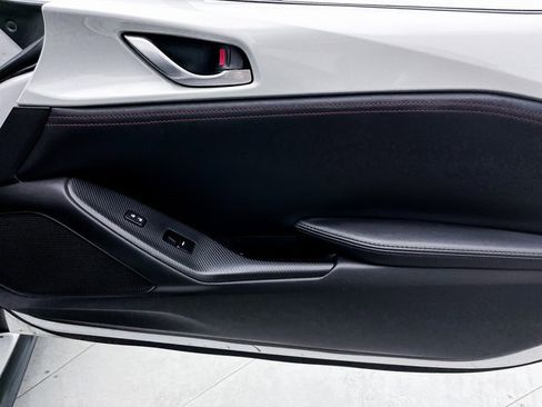 Used 2016 MAZDA MX-5 Miata Club w/ Brembo/BBS Package image 32