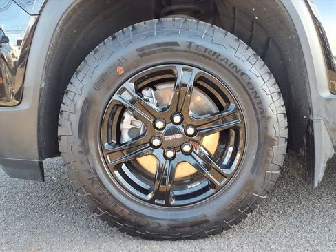 Certified 2023 GMC Acadia AT4 w/ Technology Package image 10