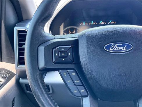 Used 2018 Ford F150 XLT w/ Equipment Group 302A Luxury AWD/4WD image 10