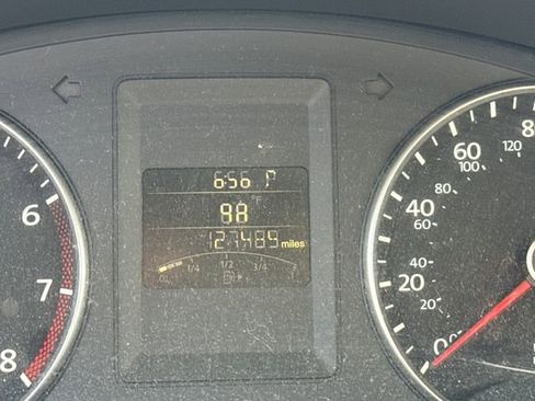 Used 2013 Volkswagen Jetta SE FWD image 15