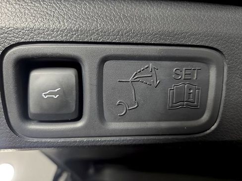 Used 2022 Ford Expedition XLT AWD/4WD image 33