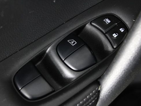 Certified 2020 Nissan Rogue SV w/ Premium Package image 22