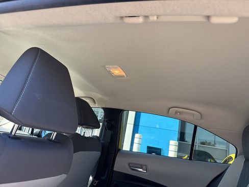 Used 2020 Toyota Corolla LE image 14