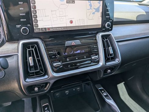 Certified 2023 Kia Sorento S w/ Panoramic Sunroof Package AWD/4WD image 25