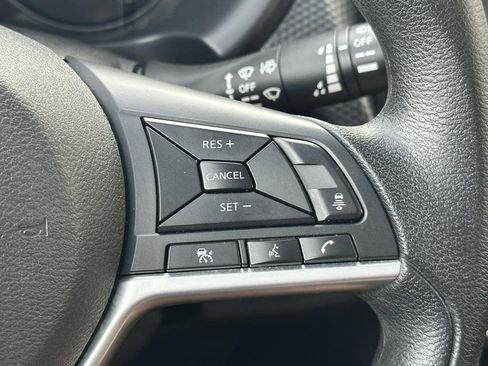 Used 2023 Nissan Kicks SV image 17