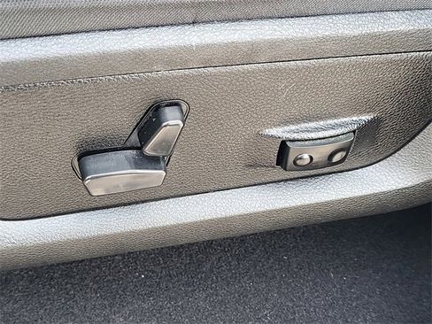 Certified 2023 RAM 1500 Classic SLT w/ Trailer & Traction Group image 21