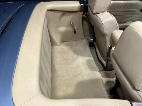 Used 1989 Mercedes-Benz 560 SL image 15