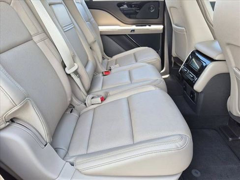 Used 2020 Lincoln Aviator Reserve RWD image 18