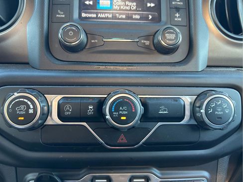 Certified 2020 Jeep Gladiator Sport w/ Quick Order Package 24S image 21