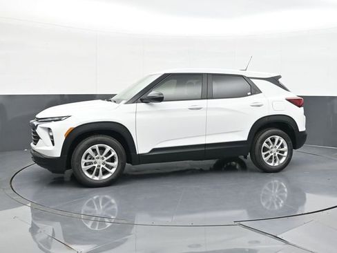 New 2026 Chevrolet TrailBlazer LS w/ LS Convenience Package FWD image 8