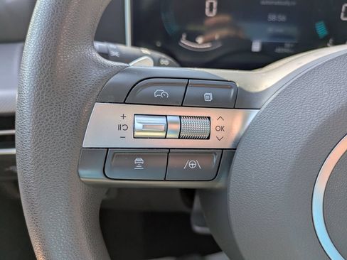 Used 2025 Hyundai Sonata SEL FWD image 12