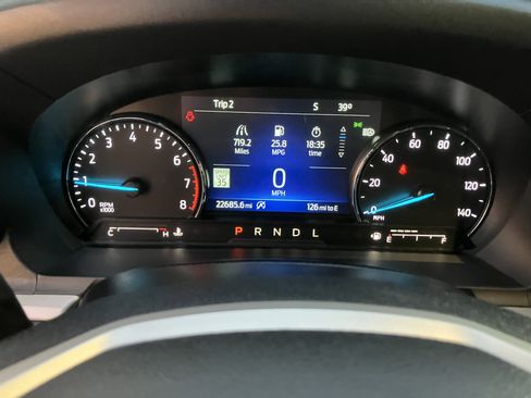 Used 2023 Ford Explorer XLT w/ Equipment Group 202A image 9