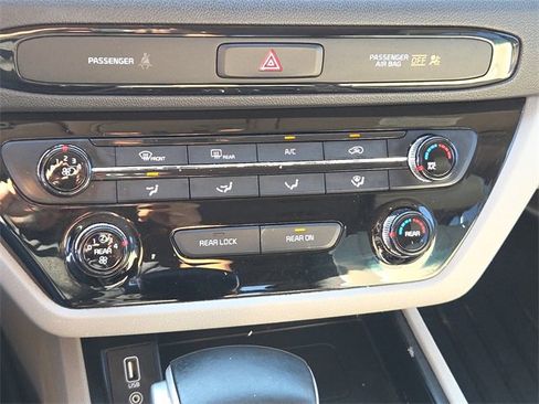 Used 2019 Kia Sedona EX image 23