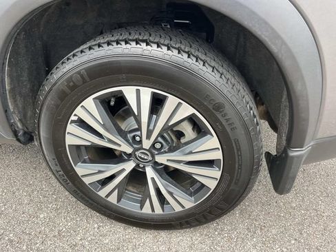 Used 2023 Nissan Rogue SV AWD/4WD image 11