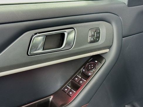 New 2026 Ford Explorer ST-Line w/ ST-Line Street Pack image 18