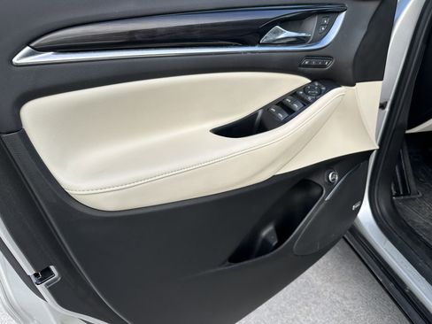 Used 2022 Buick Enclave Premium w/ Experience Buick Package image 9