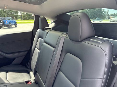 Used 2023 Tesla Model Y AWD image 4