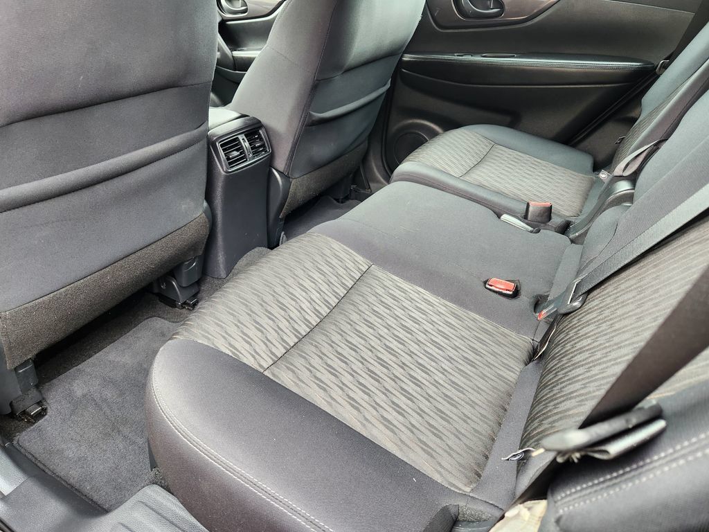 Used 2019 Nissan Rogue S AWD/4WD image 24