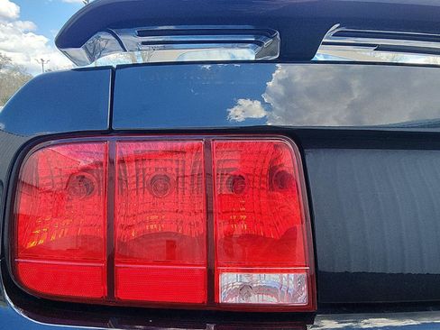 Used 2007 Ford Mustang GT Premium image 13