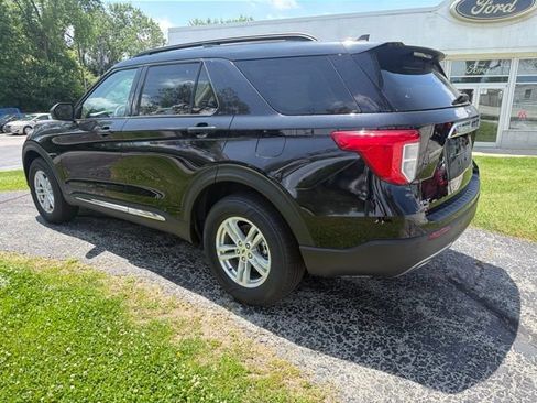 Used 2023 Ford Explorer XLT w/ Equipment Group 202A AWD/4WD image 6