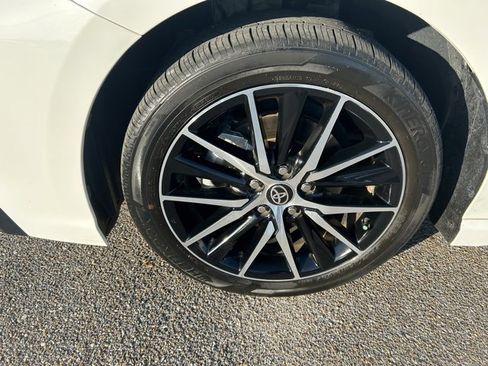 Used 2023 Toyota Camry SE image 10