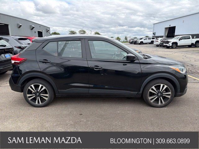 Used 2019 Nissan Kicks SV FWD image 9