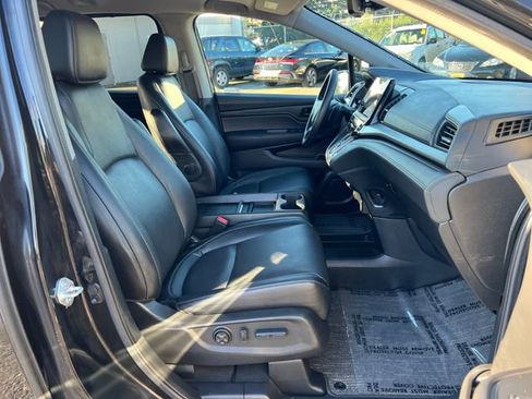 Certified 2024 Honda Odyssey EX-L image 11