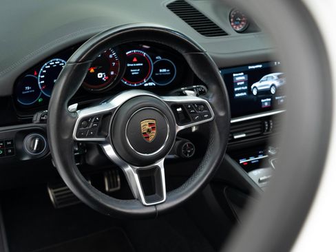 Used 2021 Porsche Cayenne GTS image 19