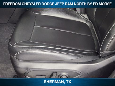 Used 2024 Jeep Grand Cherokee L Limited w/ Black Appearance Package RWD image 17