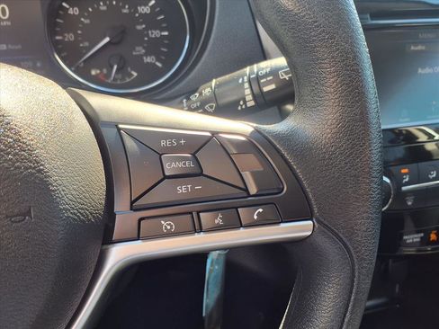 Used 2022 Nissan Rogue Sport S image 18