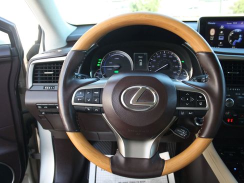 Used 2019 Lexus RX 450h AWD w/ Navigation Package image 18