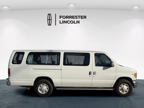 Used 2001 Ford E-350 and Econoline 350 XL image 2