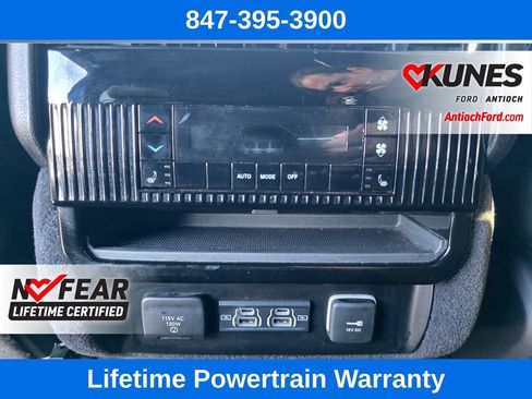 Used 2024 Jeep Wagoneer L Series II w/ Flexible Seating Group image 35