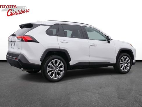 Used 2025 Toyota RAV4 XLE Premium image 6