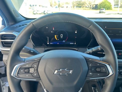 Used 2025 Chevrolet TrailBlazer ACTIV w/ Convenience Package image 10