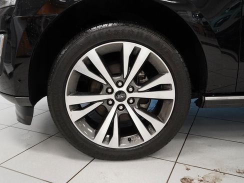 Used 2021 Ford Expedition Max Limited image 18