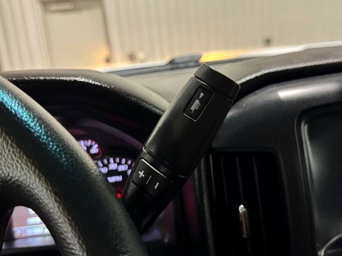 Used 2019 Chevrolet Silverado 2500 W/T AWD/4WD image 23