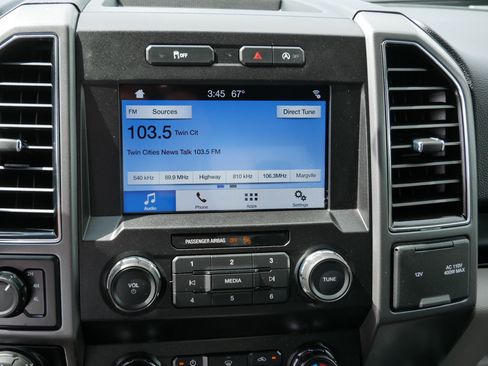 Used 2019 Ford F150 XLT w/ Equipment Group 302A Luxury AWD/4WD image 22