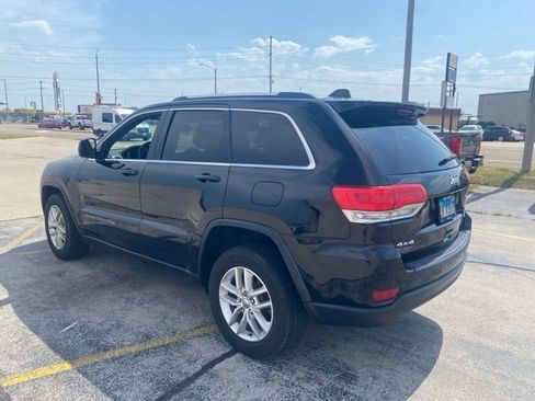Used 2017 Jeep Grand Cherokee Laredo w/ Quick Order Package 23E AWD/4WD image 7