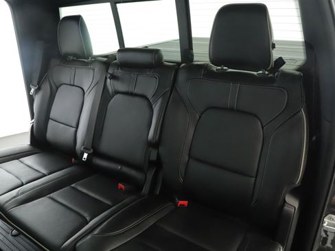 Used 2024 RAM 1500 Limited AWD/4WD image 6