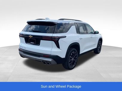 Used 2025 Chevrolet Traverse LT w/ Sun and Wheel Package