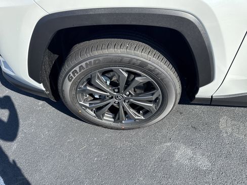 New 2025 Toyota RAV4 Limited w/ Advanced Technology Package AWD/4WD image 9