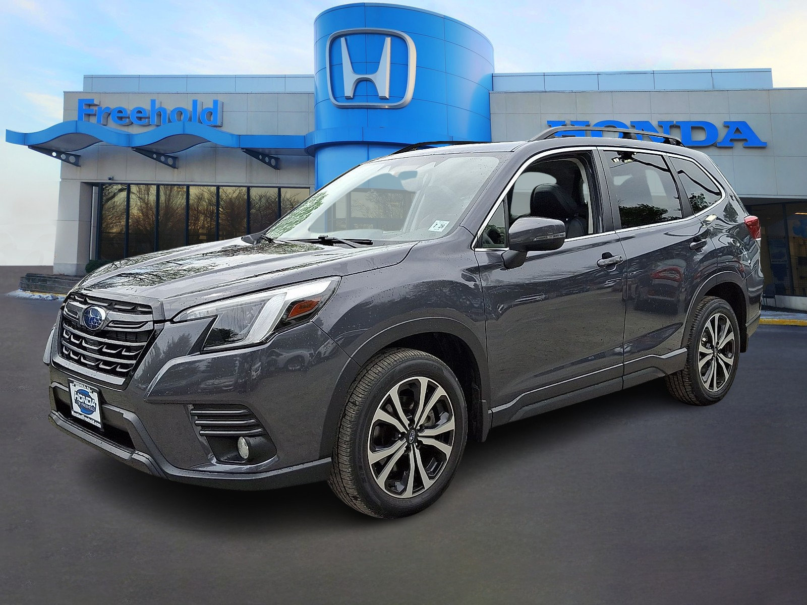 Used 2023 Subaru Forester Limited w/ Popular Package #3 AWD/4WD image 3