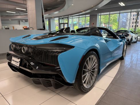 New 2026 McLaren Artura Spider RWD image 4