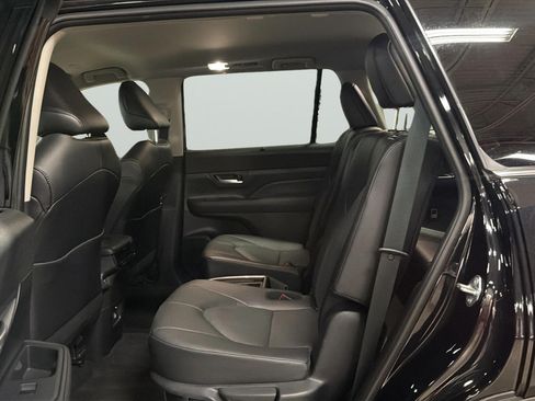 Used 2026 Toyota Grand Highlander FWD image 18