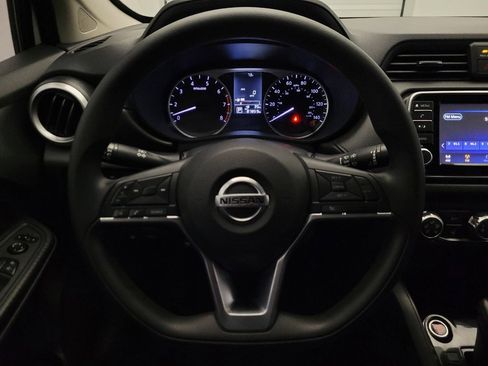 Used 2021 Nissan Versa S w/ Trunk Package image 22