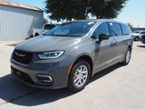 New 2025 Chrysler Pacifica Select image 2