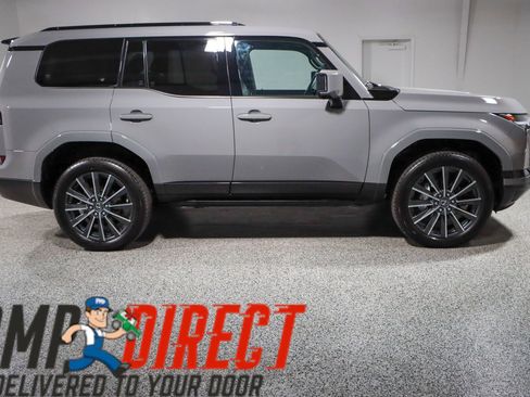 Used 2026 Lexus GX 550 w/ Accessory Package (2T) AWD/4WD image 6