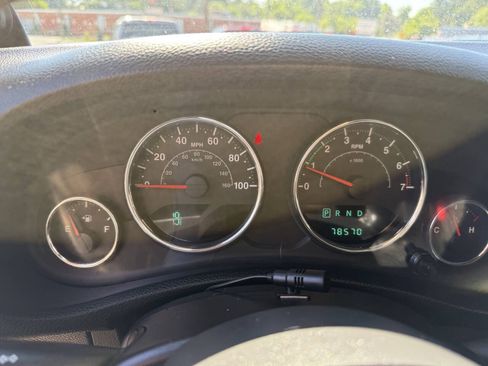 Used 2012 Jeep Wrangler Unlimited Sport AWD/4WD image 14